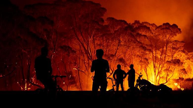 В пламени лесного пожара Австралии запечатлели «лицо дьявола»