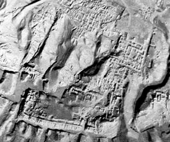 Руины городов обнаружили на Луне китайские уфологи