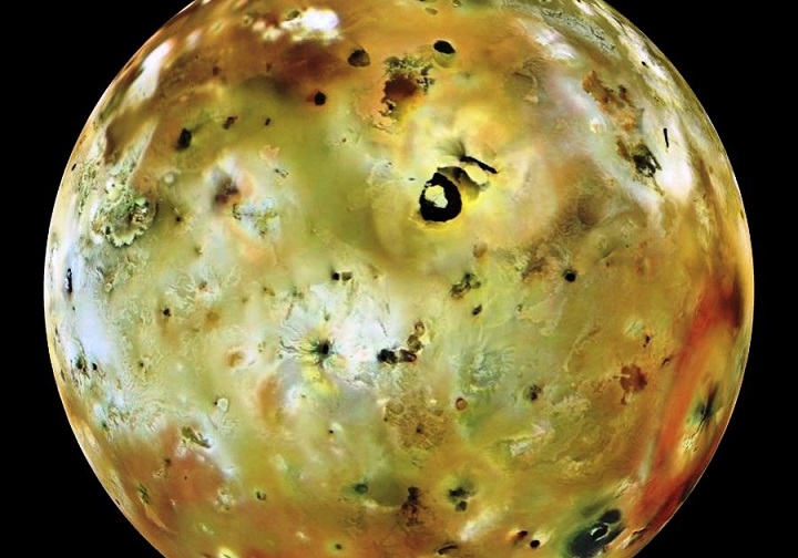 Получены новые снимки спутника Юпитера Ио