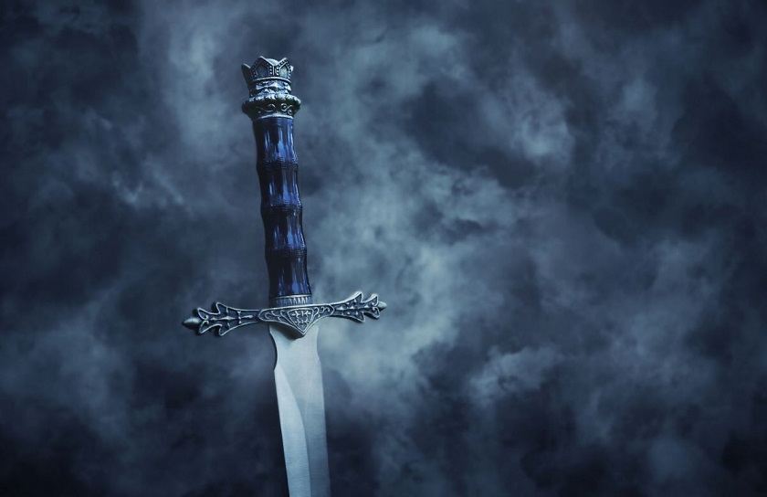 В японской гробнице нашли огромный меч-охотник на демонов