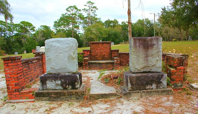 Загадочное «Кресло Дьявола» на флоридском кладбище