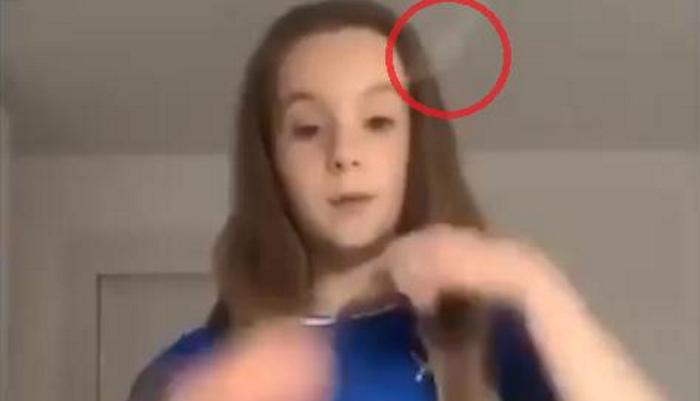 Девочка увидела призрака на своём видео и испугалась