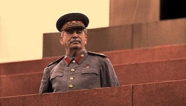 Путин: «Сталин не опозорил себя встречей с Гитлером»