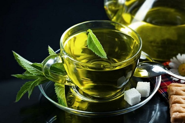 В зеленом чае обнаружили эффективное против COVID-19 вещество