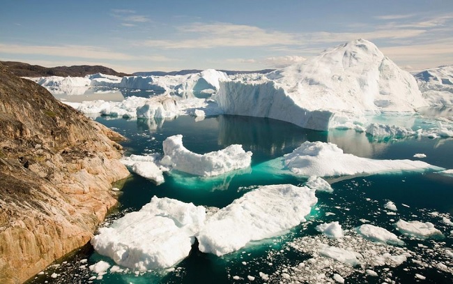 Тепловая волна накрыла Гренландию и вызвала масштабное таяние льда