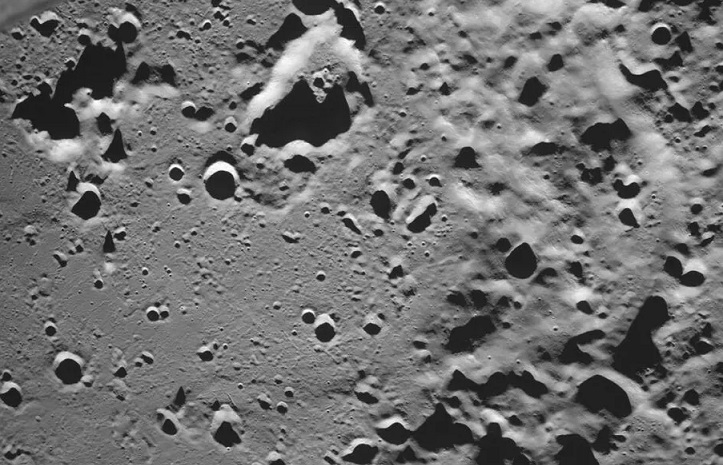 Станция «Луна-25» получила первые снимки лунной поверхности