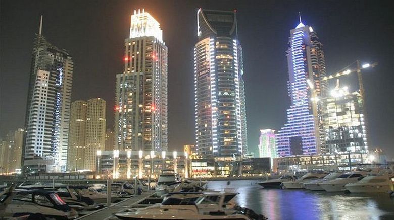 Гости Дубая заметили в ночном небе НЛО