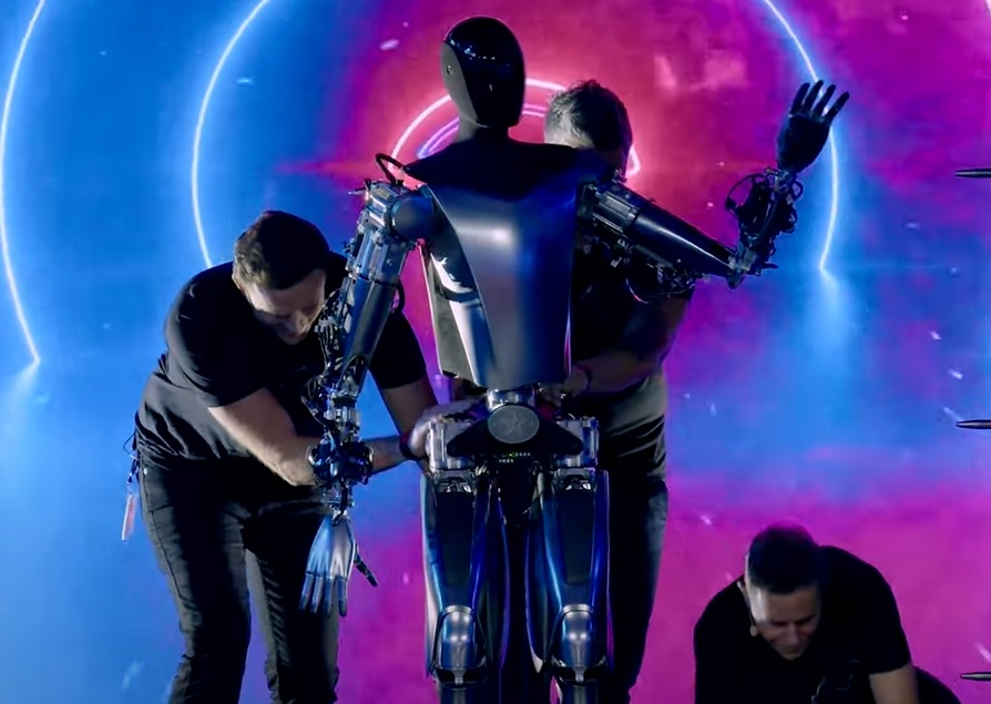 Илон Маск представил прототип гуманоидного робота Optimus