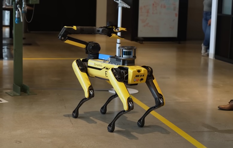 Роботизированная собака «Spot» от Boston Dynamics приобрела навыки общения