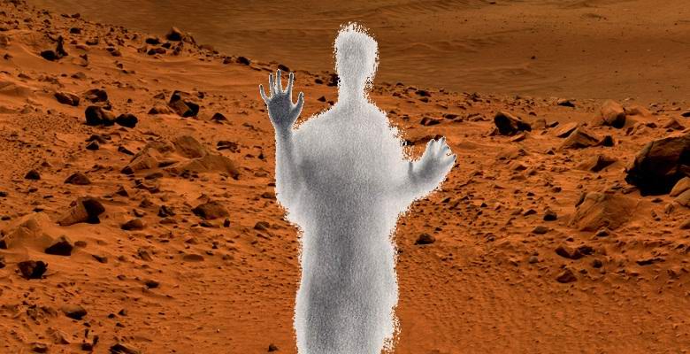 Призраки Марса: на Красной планете нашли сияющую фигуру