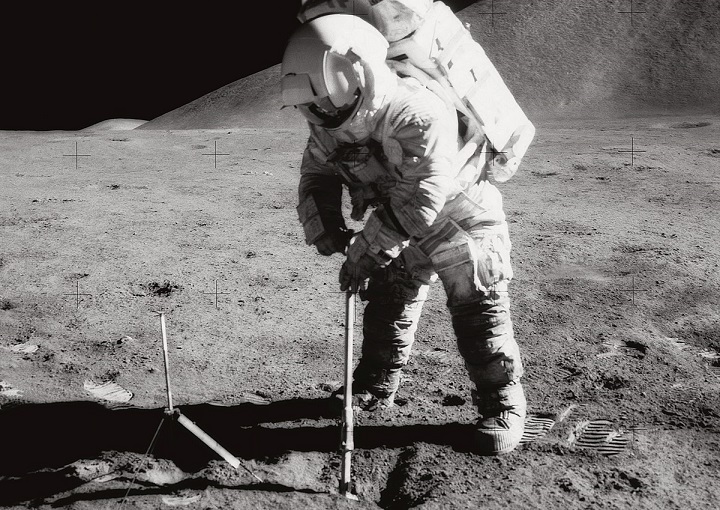 Ученые NASA вскрыли капсулу с образцами лунного грунта, доставленного в 1972 году