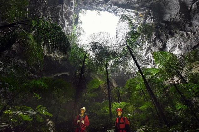 В Китае обнаружен комплекс из 19 подземных пещер" /></p>
<p>» width=»800″><i style=