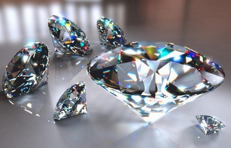 Бриллианты не самые редкие и красивые, зато отчего-то самые дорогие драгоценные камни