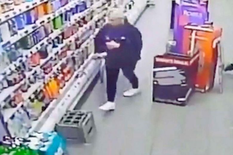 В супермаркете Шотландии призрак напал на продавщицу