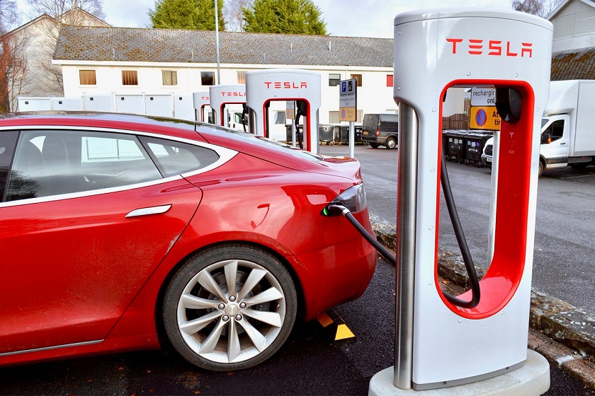 Американците охладняха към електрическите автомобили: какво им пречи да преминат към зелени технологии?