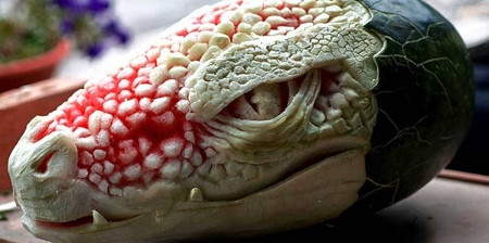 Невероятная резьба по арбузу