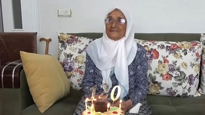 Долгожительница из Турции раскрыла секрет долголетия