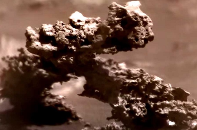 На поверхности Марса обнаружили «кошку на гидроцикле»