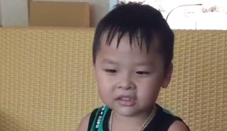 Вьетнамский мальчик с рождения говорит на английском