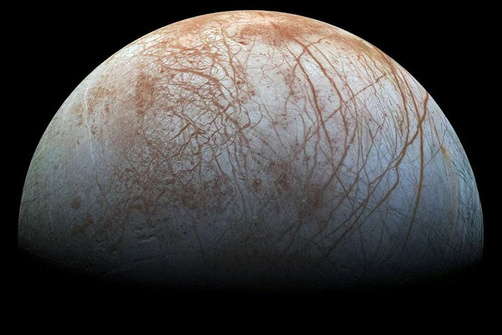 Телескоп Джеймс Уэбб обнаружил на спутнике Юпитера углекислый газ