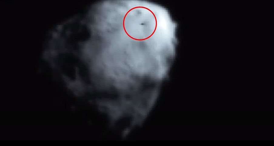 За несколько минут до столкновения аппарата NASA с астероидом появился НЛО