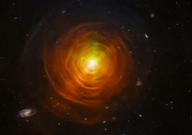 Последние мгновения умирающей звезды запечатлел телескоп Хаббл